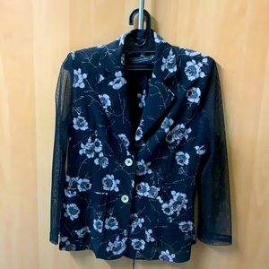 Brand new never worn young bin floral black women blazer that i got from Bangkok